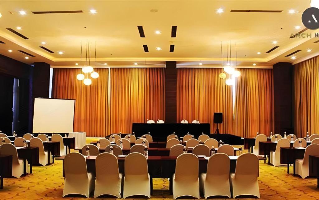 Arch Hotel Bogor Zewnętrze zdjęcie
