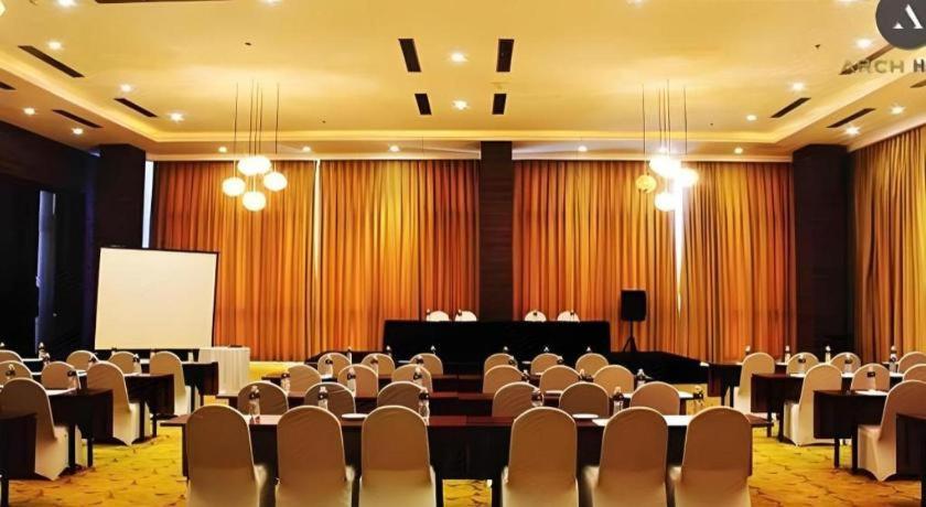 Arch Hotel Bogor Zewnętrze zdjęcie