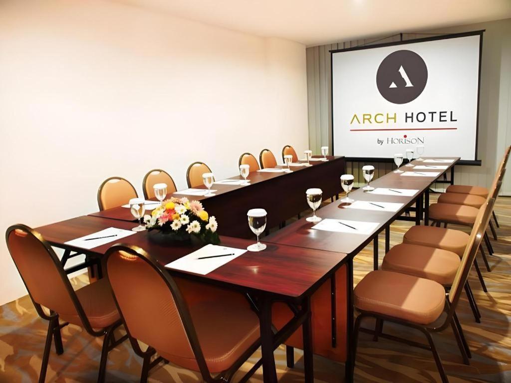 Arch Hotel Bogor Zewnętrze zdjęcie